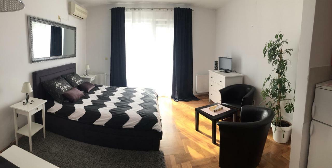 Studio Apartman Lara *** Osijek Exterior photo